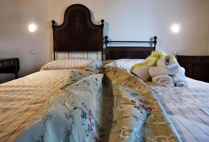 Hotelli Agriturismo Tenuta Casteldardo