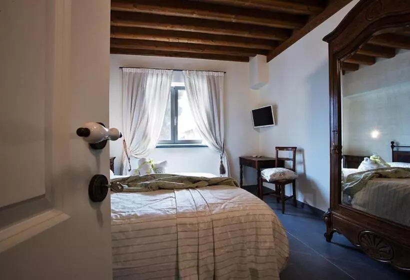 Hotelli Agriturismo Tenuta Casteldardo