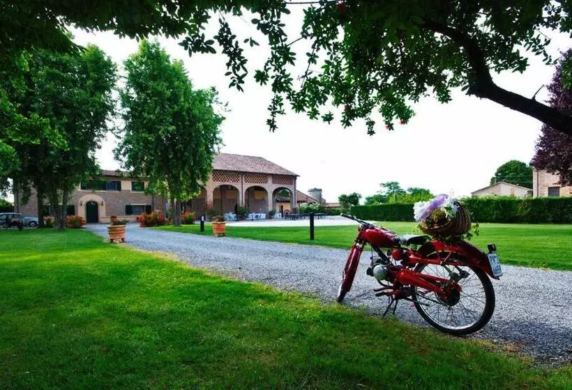 Hotelli Agriturismo Tenuta Casteldardo