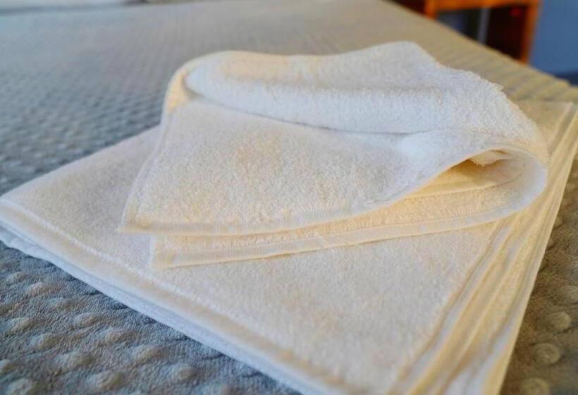 هتل Alpha Stone House