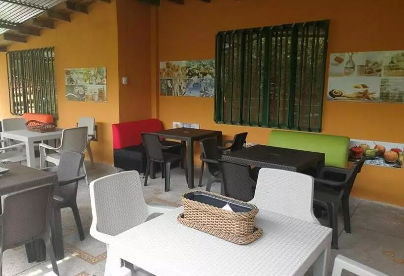 ホテル Campestre La Libertad