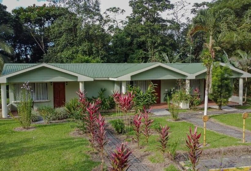 בית מלון כפרי Confort Arenal