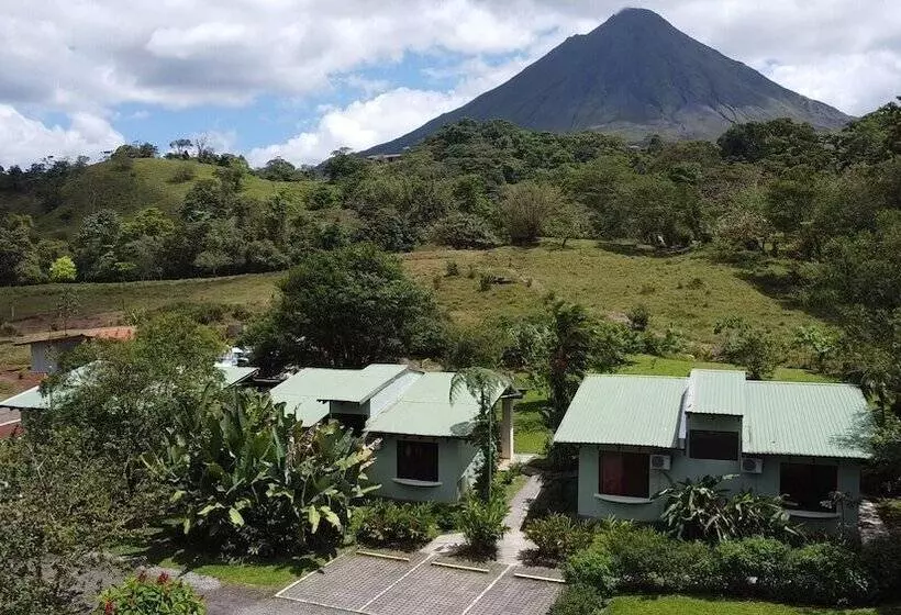 هتل Confort Arenal