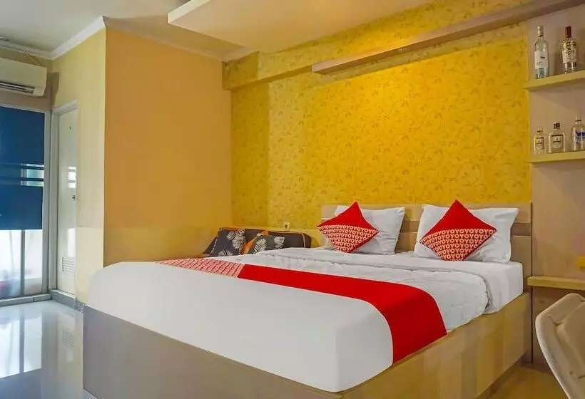 Hotelli Nadjla Property Cibubur Village By Oyo