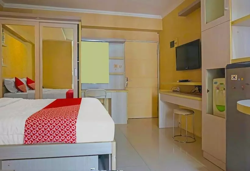 Hotelli Nadjla Property Cibubur Village By Oyo