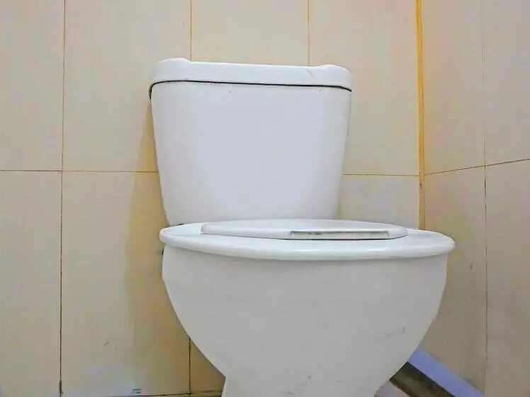 Hotelli Nadjla Property Cibubur Village By Oyo