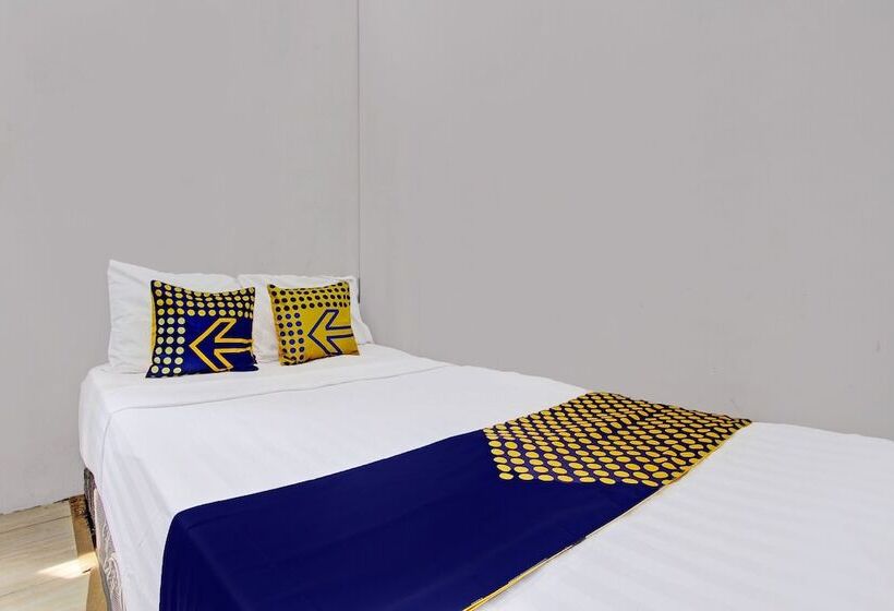 בית מלון כפרי Spot On 92188 Ndalem Eyang Guesthouse Syariah