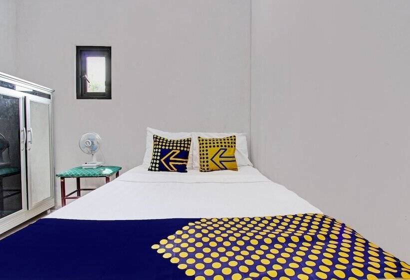 בית מלון כפרי Spot On 92188 Ndalem Eyang Guesthouse Syariah