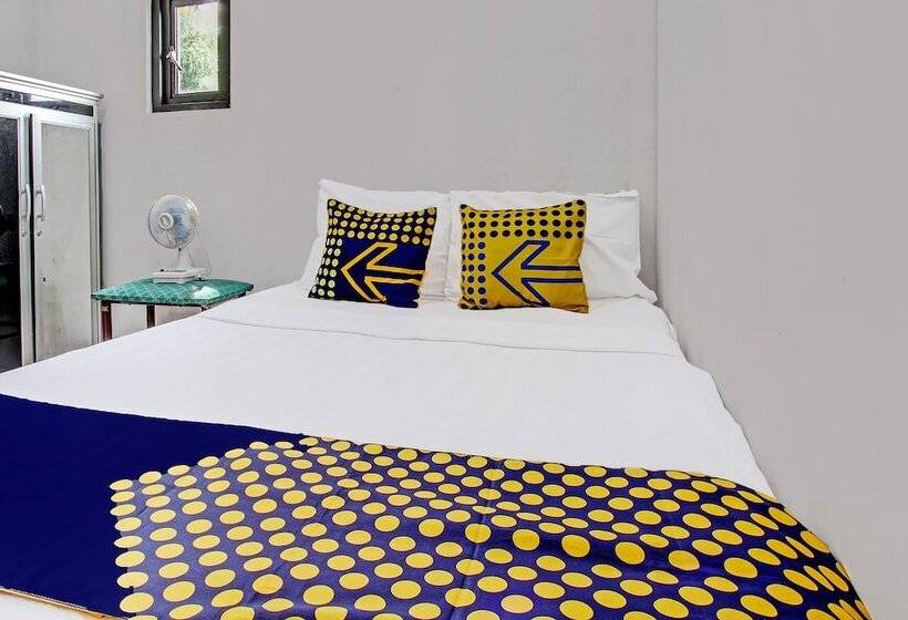 בית מלון כפרי Spot On 92188 Ndalem Eyang Guesthouse Syariah