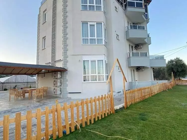 Myra Roof Butik