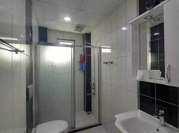 Myra Roof Butik