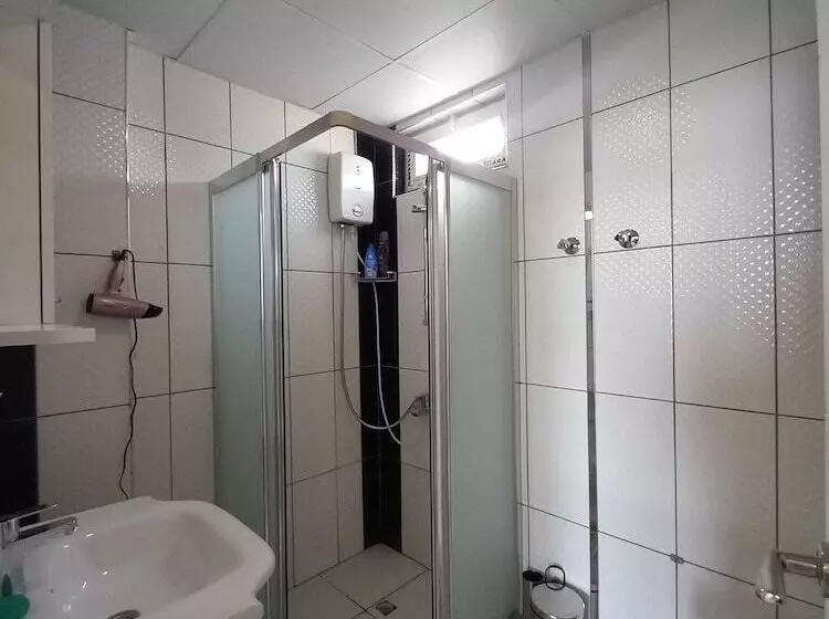 Myra Roof Butik