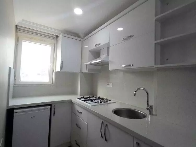 Myra Roof Butik