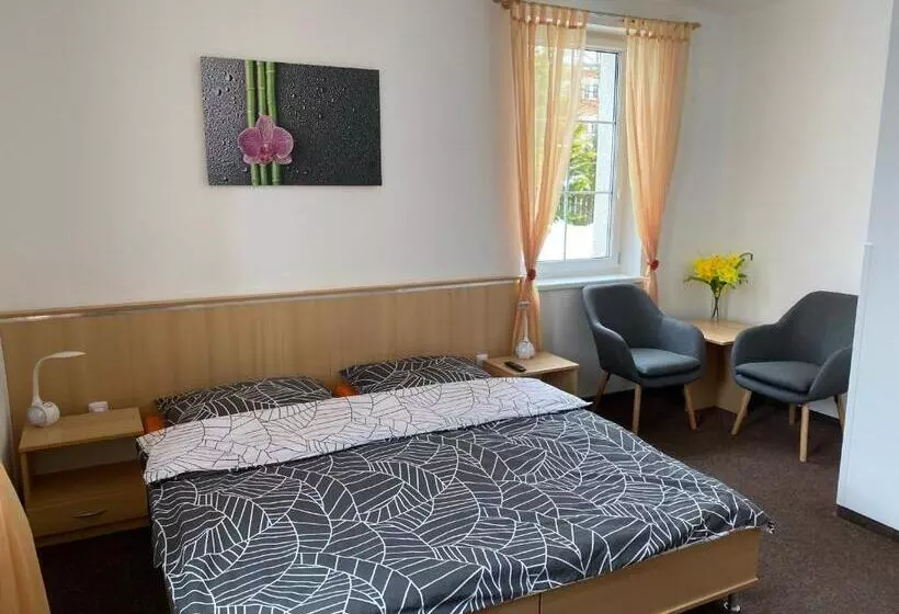 Majatalo Penzion Pod Kostelem