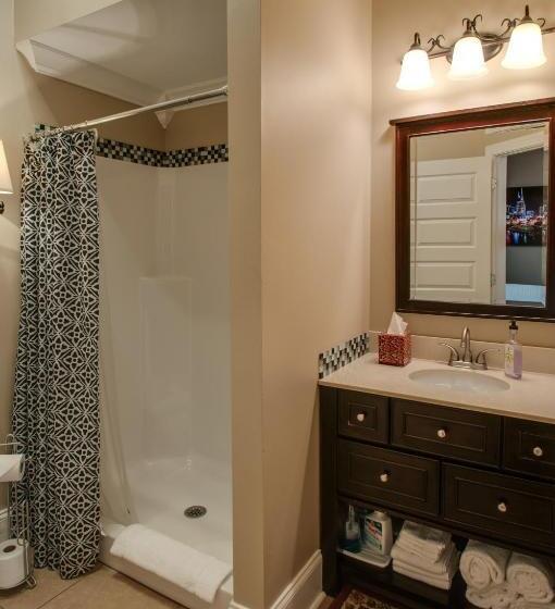 پانسیون Rick S Downtown Nashville Guest House