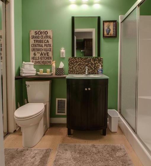 پانسیون Rick S Downtown Nashville Guest House