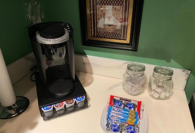 پانسیون Rick S Downtown Nashville Guest House