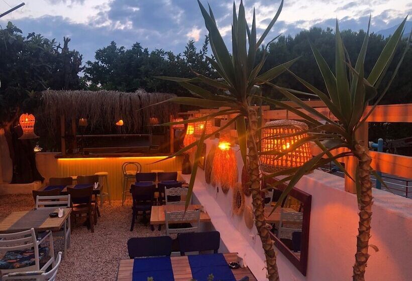 Pension Smyrna Uzuncarsi