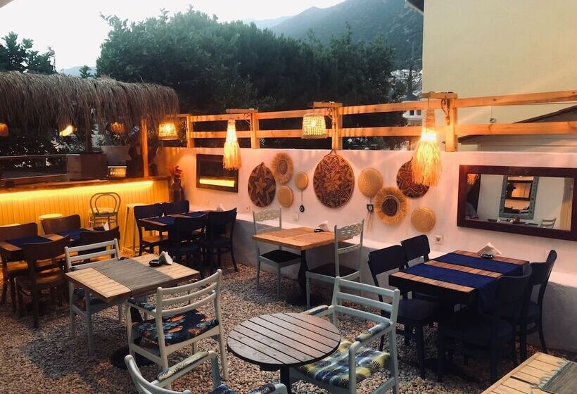 Pension Smyrna Uzuncarsi