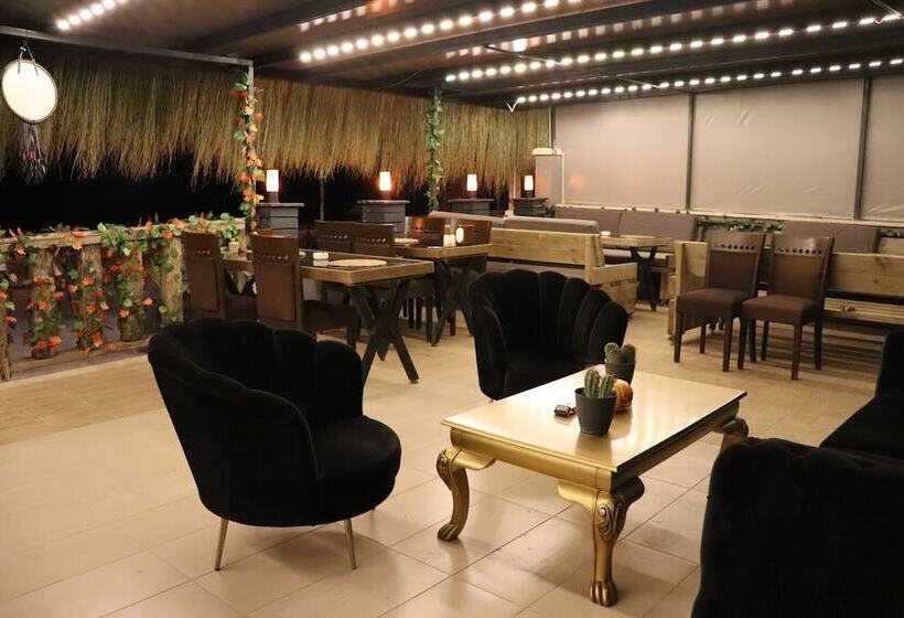 Trend çeşmealtı Hotel & Lounge