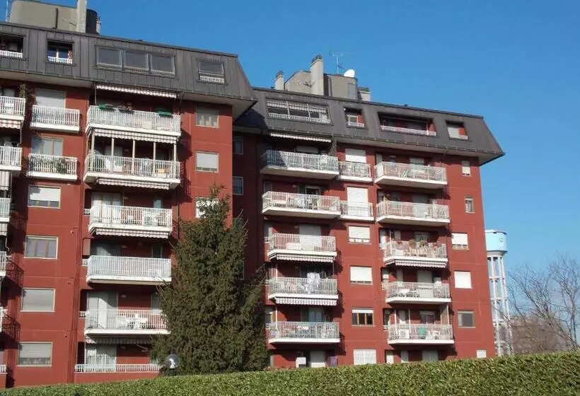 ベッドアンドブレックファースト Assago Forum Apartment