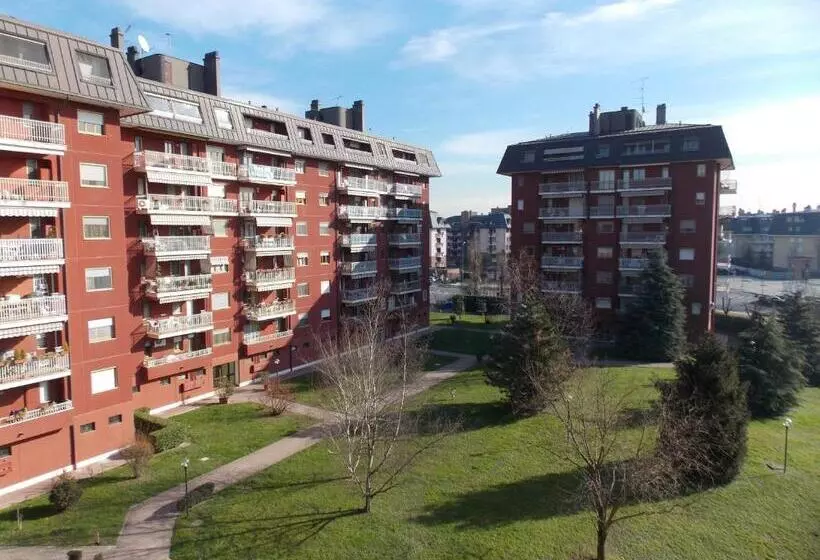 ベッドアンドブレックファースト Assago Forum Apartment