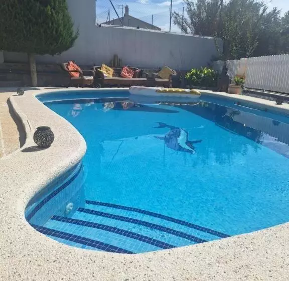تختخواب و صبحانه Au Jardin D Armand