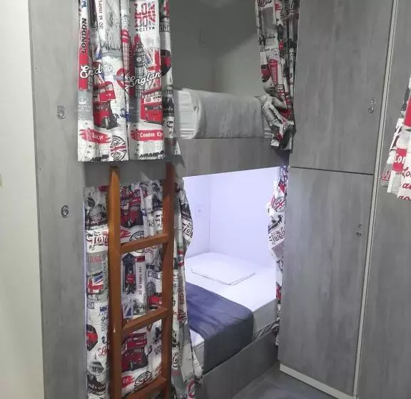 Casa De Oliveira Hostel