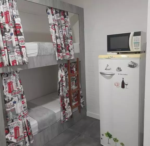 Casa De Oliveira Hostel