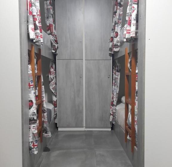 Casa De Oliveira Hostel