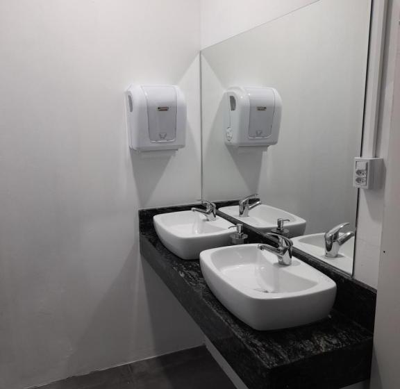 Casa De Oliveira Hostel