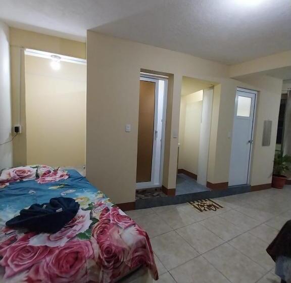 هتل کپسول Apartamentos Conchita