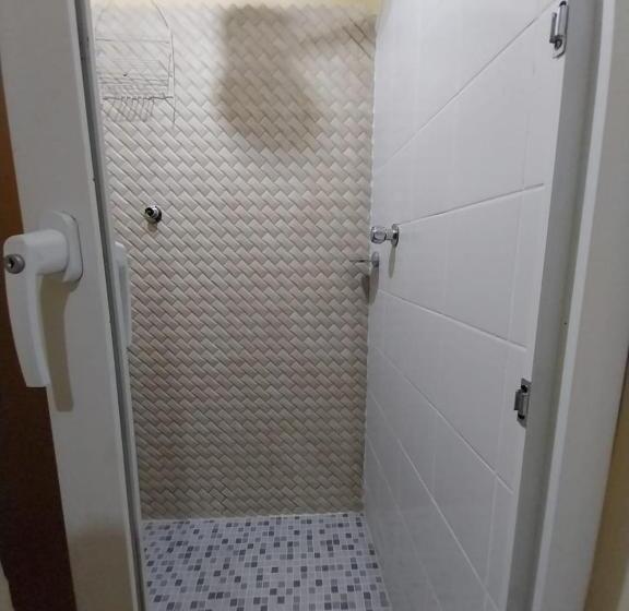 هتل کپسول Apartamentos Conchita