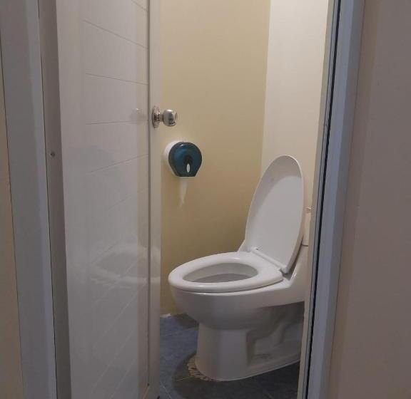 هتل کپسول Apartamentos Conchita