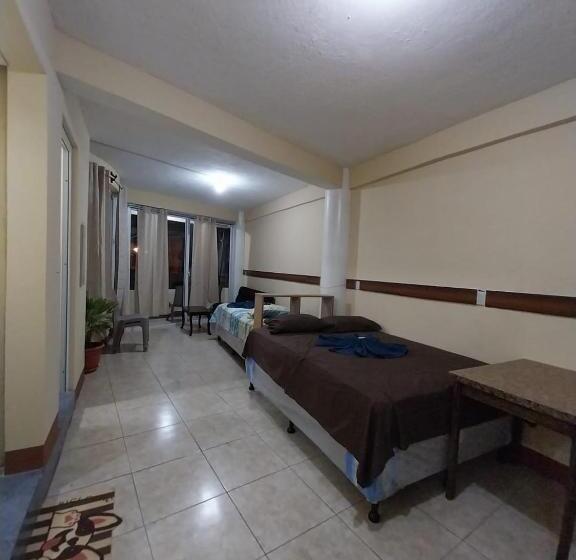 هتل کپسول Apartamentos Conchita