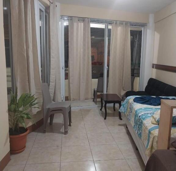 هتل کپسول Apartamentos Conchita