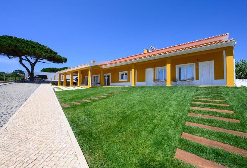 هتل Ericeira Treegarden