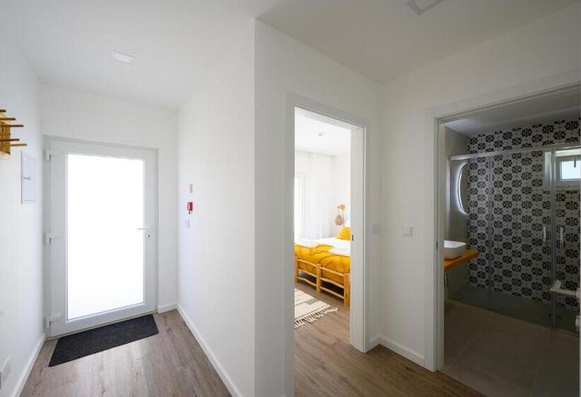 هتل Ericeira Treegarden