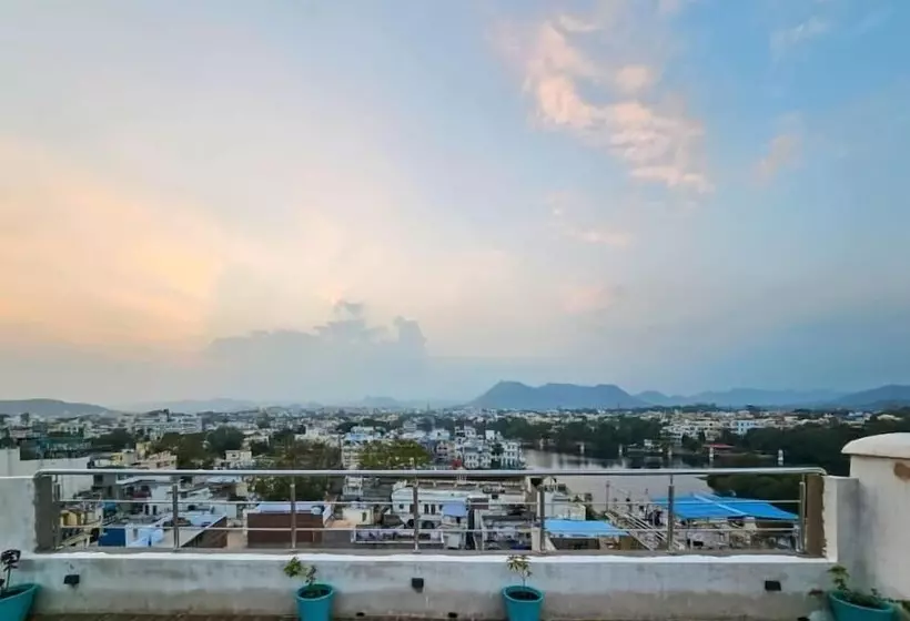 ホテル Amoraya Udaipur