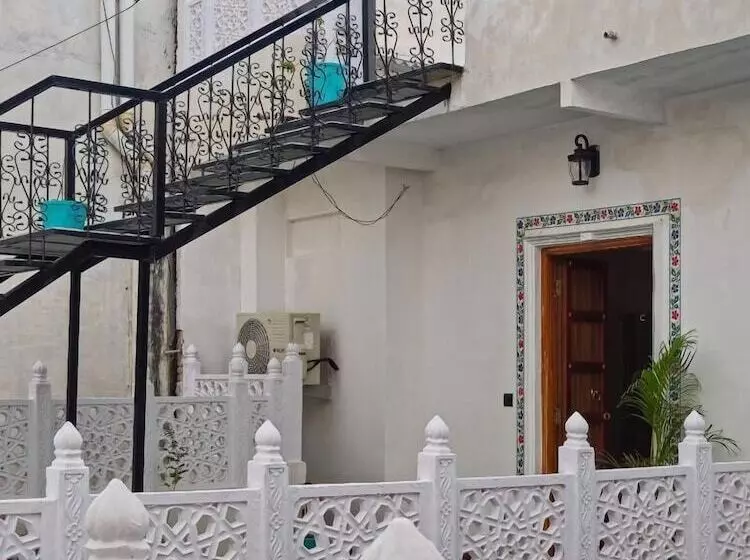 ホテル Amoraya Udaipur