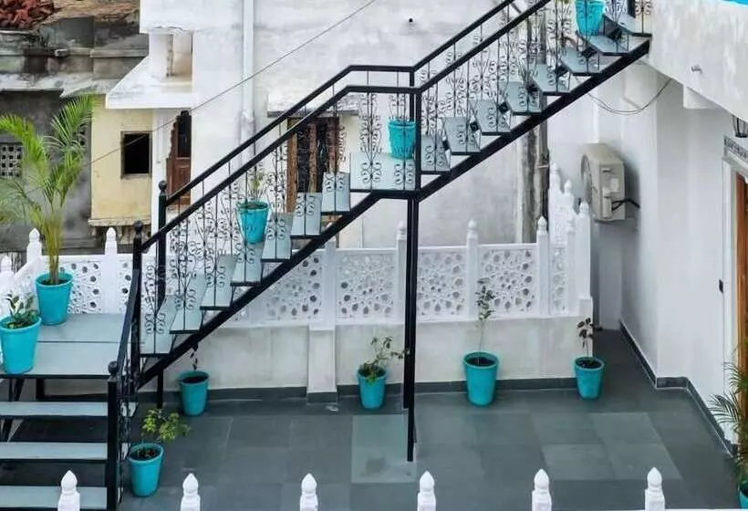ホテル Amoraya Udaipur