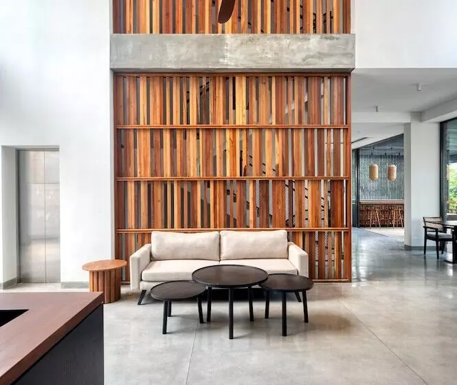 ホテル Taprobane House