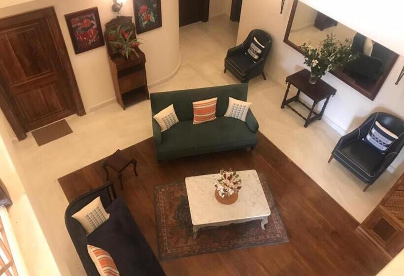 فندق The Shillong Address