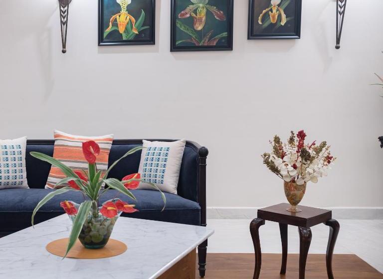 فندق The Shillong Address