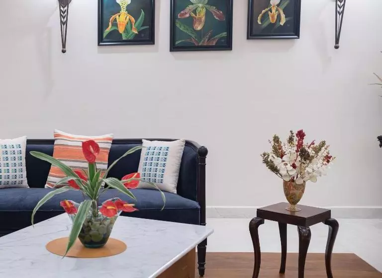 ホテル The Shillong Address