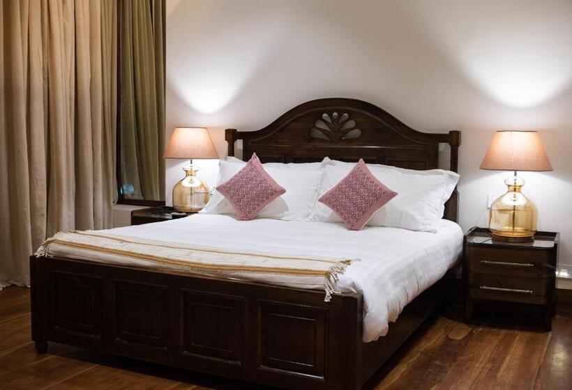 فندق The Shillong Address