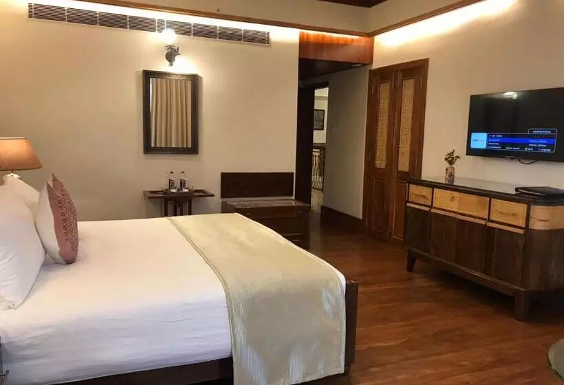 ホテル The Shillong Address