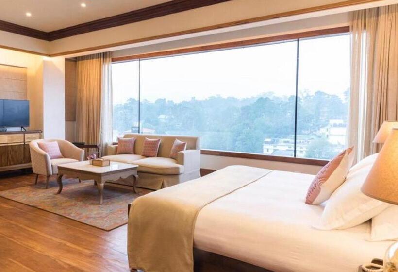 فندق The Shillong Address