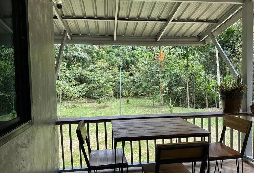 Majatalo บ้านสวนริมธาร โฮมสเตย์ ท้ายเหมือง พังงา