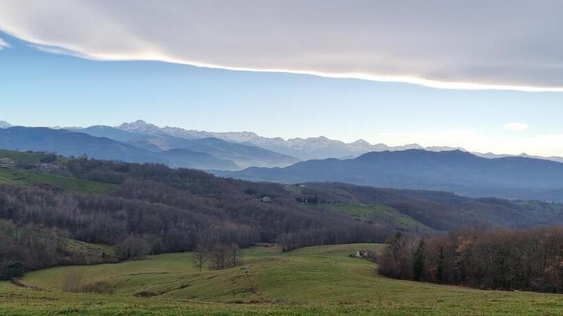 بنسيون Chambre Nature Mondavezan